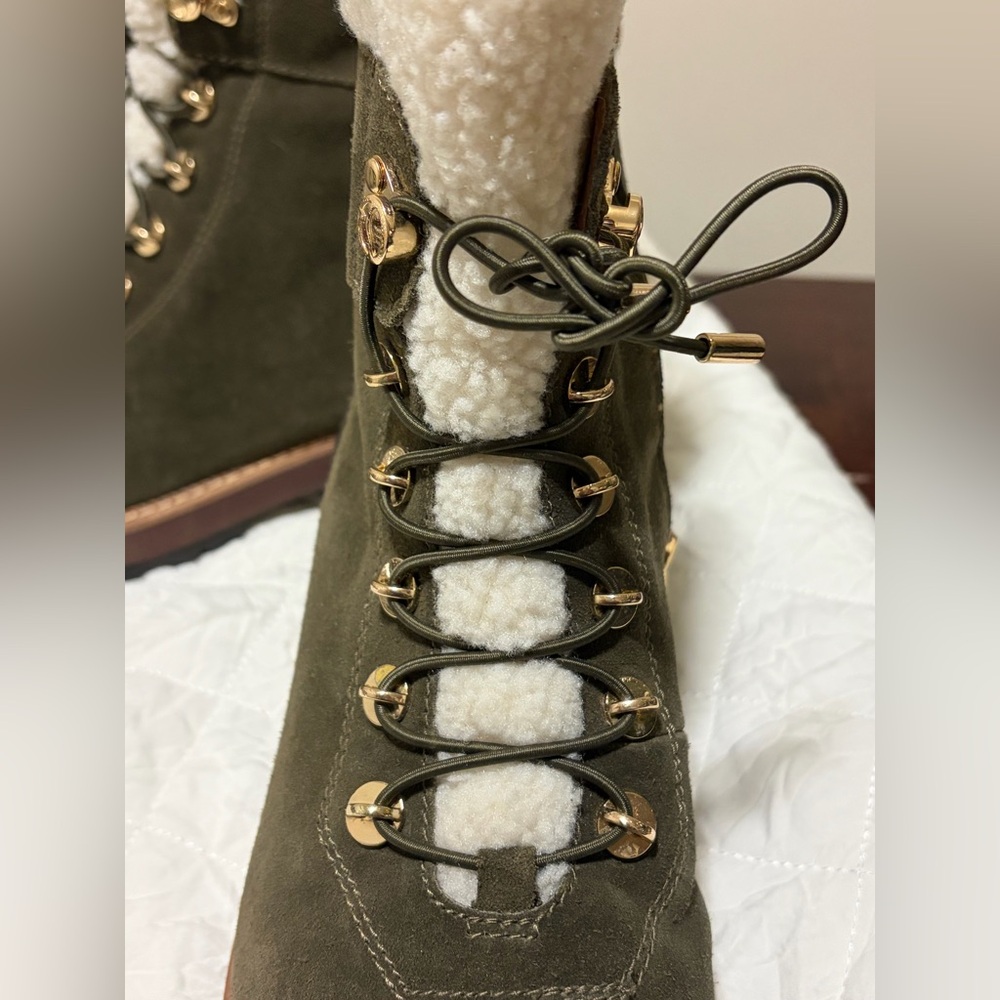 Franco Sarto Women's Olive Suede Lace-Up Boots, size 11, EUC - Picture 5 of 13